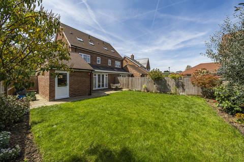 4 bedroom semi-detached house for sale, Lorimer Avenue, Cranleigh, GU6