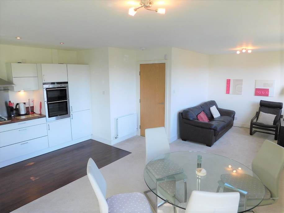 71783 2023 burnb img 04 0000