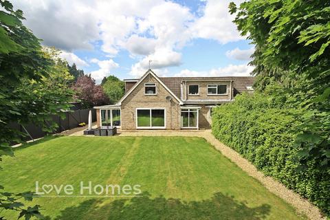 6 bedroom detached house for sale, Ampthill Road, Flitwick