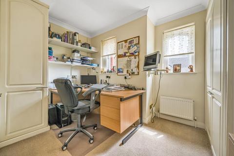 3 bedroom flat for sale, High Road,  Whetstone,  N20