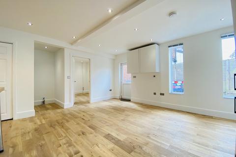 1 bedroom flat to rent, Ravenoak Road, Cheadle Hulme, Stockport, SK8
