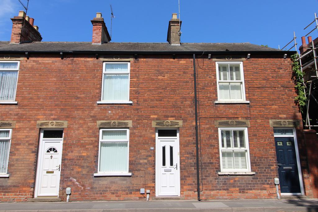3 Bedroom House - mid terrace for Sale