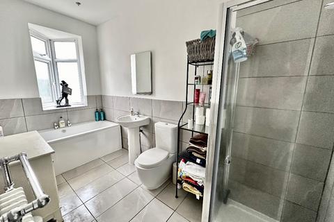 30 Recreation Avenue, Harold Wood, Romford, RM3 0TJ