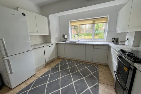 4 bedroom semi-detached house for sale, Ladbrook Road, Solihull, B91