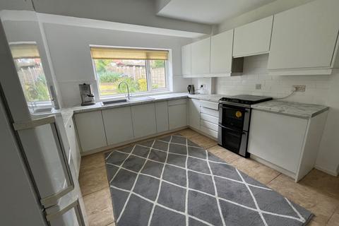 5 Ladbrook Road, Solihull, B91 3RN