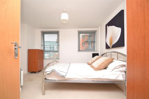 2 bedroom apartment for sale, Faroe, City Island, Leeds