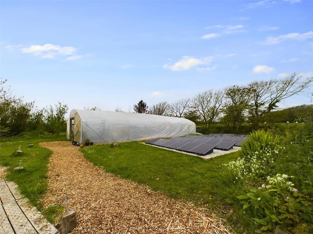 Solar &amp; Poly Tunnel