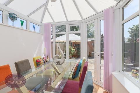37 Murby Crescent, Nottingham, NG6 8FZ
