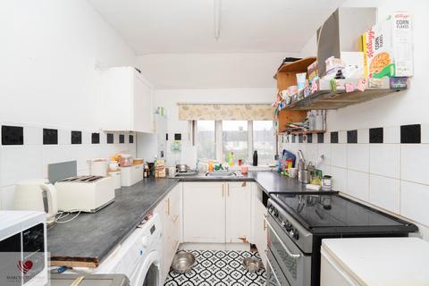 2 bedroom maisonette for sale, Farnham Road, Slough SL2