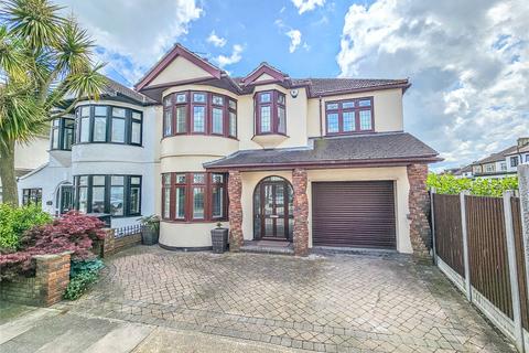 2 Ferguson Avenue, Romford, RM2 6RB
