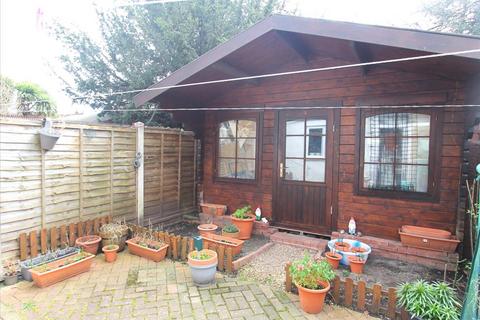 3 bedroom house for sale, Sutherland Road, London, N9