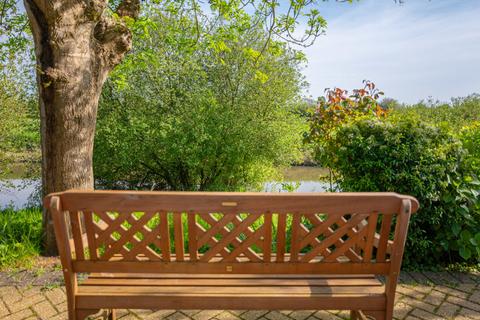 2 bedroom apartment for sale, Riverside Court, Pulborough, West Sussex