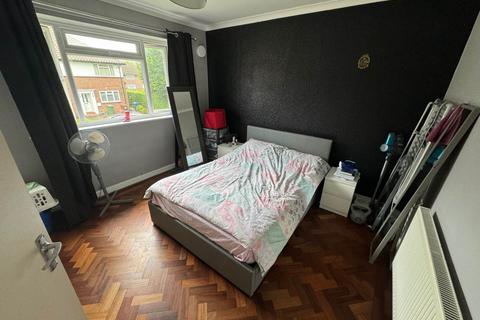 2 bedroom maisonette for sale, Belgrave Gardens, Stanmore