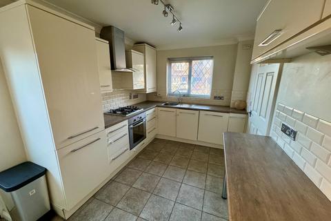 3 bedroom semi-detached house for sale, Berkshire Drive, Grantham, NG31