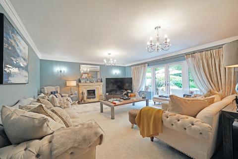 6 bedroom detached house for sale, Woodlea Drive, Solihull, B91