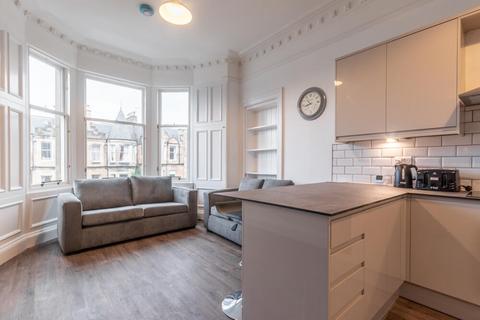 5 bedroom flat to rent, 0822L – Marchmont Road, Edinburgh, EH9 1HS