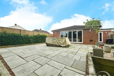 1 Nutbourne, Farnham, GU9 9EH