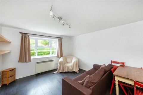 2 bedroom flat to rent, Molyneux Drive, Tooting, SW17