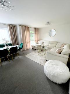 2 bedroom flat to rent, Dennis Ln,  Stanmore HA7