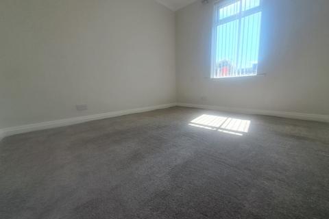 2 bedroom flat to rent, Kelvin Street, North Ayrshire KA30