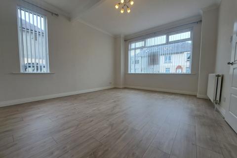 2 bedroom flat to rent, Kelvin Street, North Ayrshire KA30