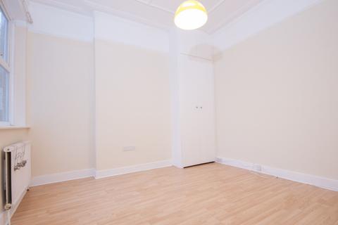 2 bedroom ground floor flat to rent, CR4 2HA