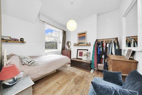 2a Linscott Road, London, E5 0RD
