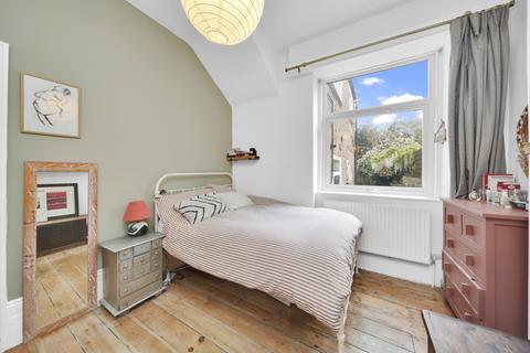 2a Linscott Road, London, E5 0RD