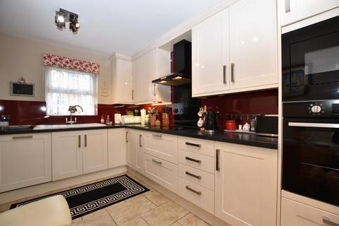 4 bedroom detached house for sale, Longmans Lane, East Riding of Yorkshire HU16