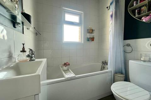 22 Farnham Road, Welling, DA16 1LQ