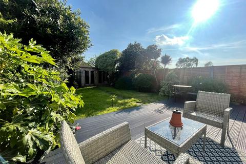 22 Farnham Road, Welling, DA16 1LQ