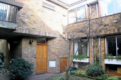 3 bedroom townhouse for sale, Maryon Mews, Hampstead NW3