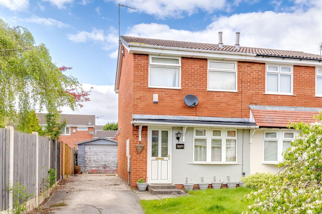 Wigan, Wigan WN1 2 bed semi-detached house - £140,000