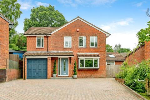 5 bedroom detached house for sale, Court Close, East Grinstead, RH19