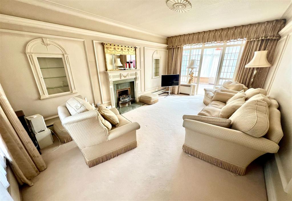 Warren Vale Road, Swinton, Mexborough, S64 8UR 3 bed detached house to