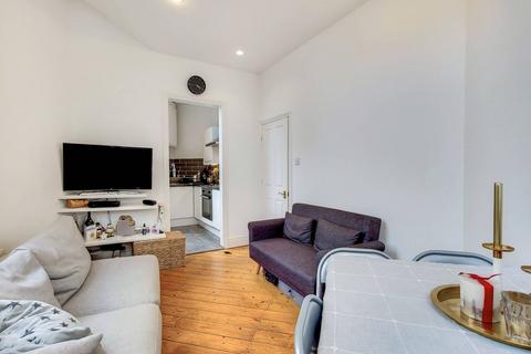 1 bedroom flat for sale, Blythe Road, Brook Green, London, W14