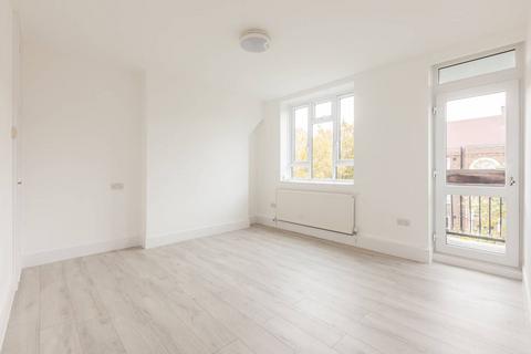 2 bedroom flat to rent, Whiston Road, E2, Bethnal Green, London, E2