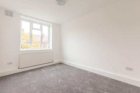 2 bedroom flat to rent, Whiston Road, E2, Bethnal Green, London, E2