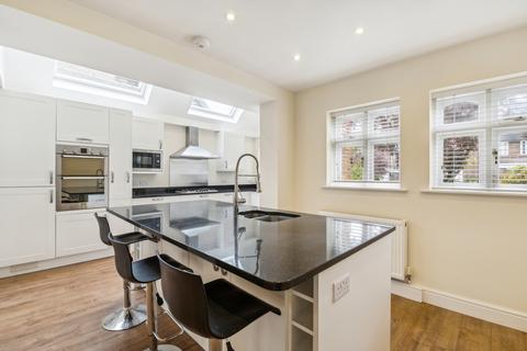 5 bedroom semi-detached house for sale, Abbotswood Road, SW16