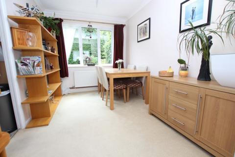 8 Follets Close, Yarnton, Kidlington, OX5 1TB