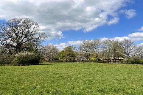 Land for sale, 5.1 acres with previous planning for stables in Edenbridge, Kent TN8