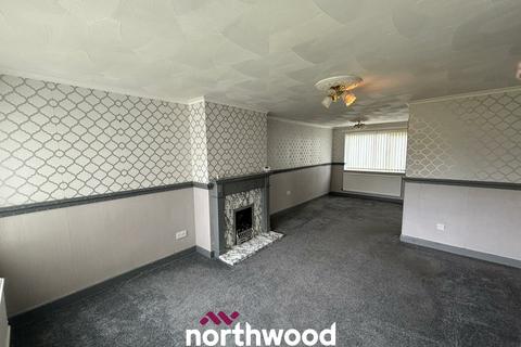 3 bedroom semi-detached house to rent, Cleveland Way, Doncaster DN7