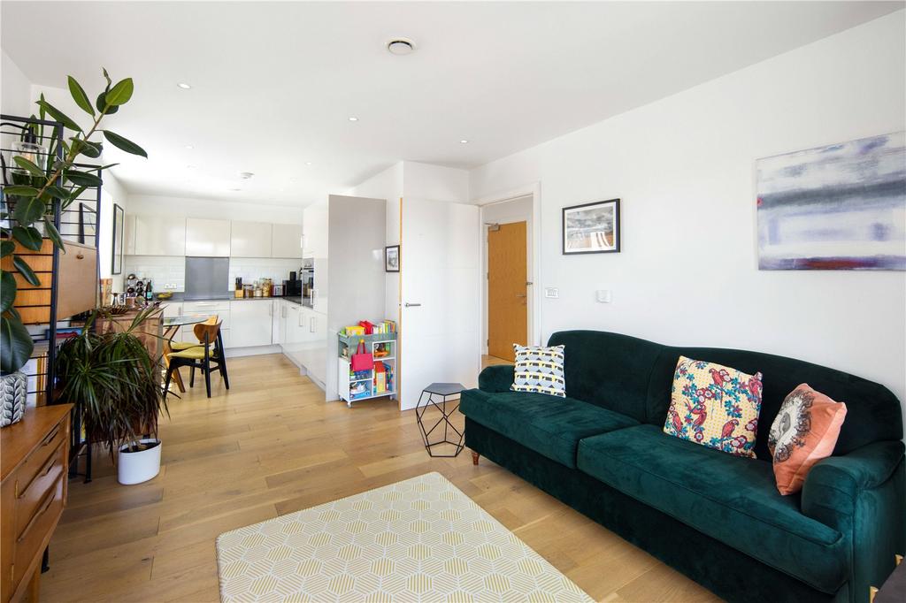 Living Room/Kitchen