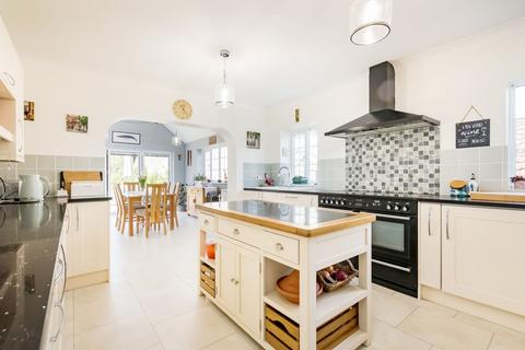 4 bedroom detached house for sale, Abson Road, Bristol BS30