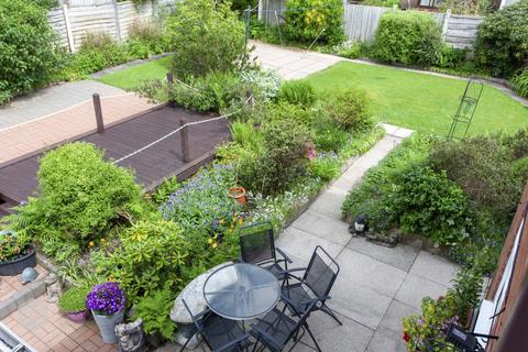 14 Winston Close, Radcliffe, Manchester, M26 4WS