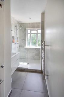 49 Watchfield Court, London, W4 4NB