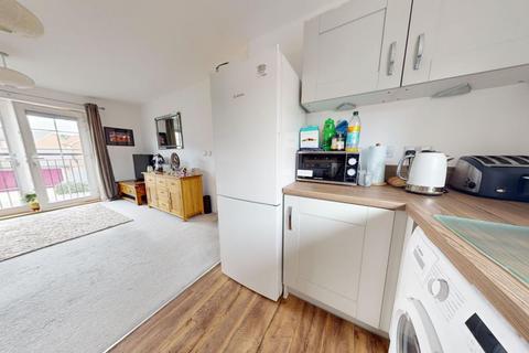 2 bedroom flat for sale, Boxgrove Way, Monksmoor, Daventry NN11 2PQ