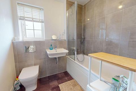 2 bedroom flat for sale, Boxgrove Way, Monksmoor, Daventry NN11 2PQ