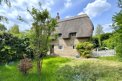 2 bedroom cottage for sale, Church Road, Hinton Waldrist, SN7
