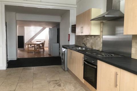 8 bedroom flat to rent, Shields Road, Newcastle upon Tyne NE6
